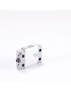 Siłownik płaski, DZF-32-15-P-A 164036, FESTO | Pneumatyka | Eshop Dopak | Wszystko dla Przemysłu