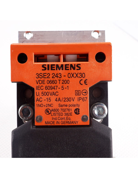 Wyłącznik pozycyjny bezpieczeństwa 3 SE2 243-0XX30, SIEMENS | Elektryka | Eshop Dopak | Wszystko dla Przemysłu